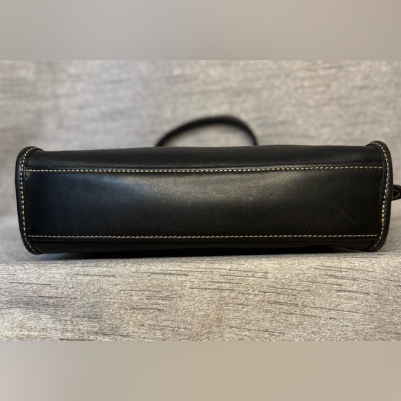 Coach Vintage 1999 Black Mimosa Zip Leather Crossbody Camera Bag - 9” x 5.5” - Picture 8 of 12